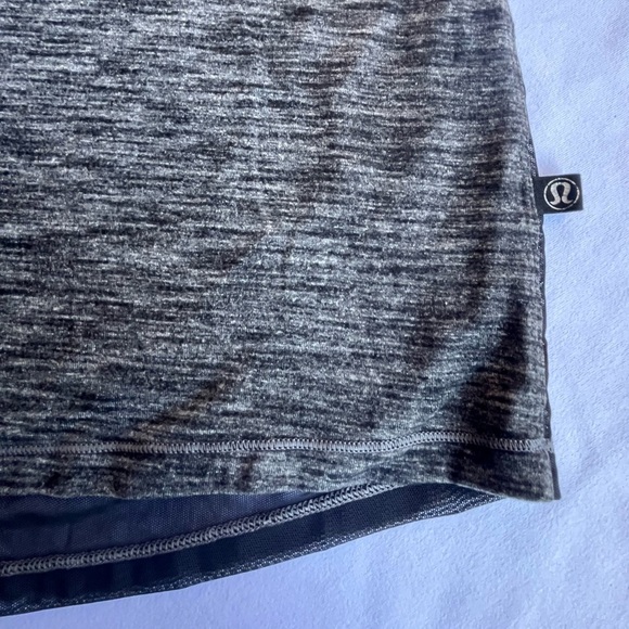 Lululemon Women’s Top Size 8 Gray/Black Mesh Back - Picture 4 of 10